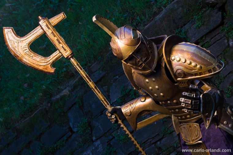 Dwarven Armor tratta da Skyrim.